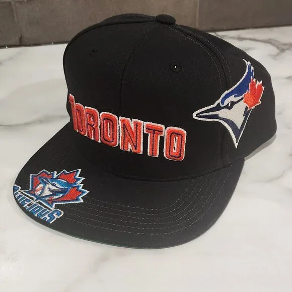 Mitchell and Ness Toronto Jays Hat - Picture 2 of 4